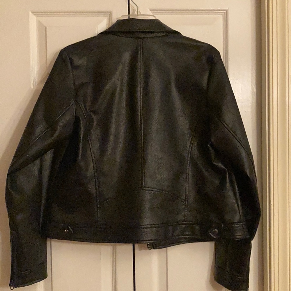 Crop Jacket - Picture 3 of 5